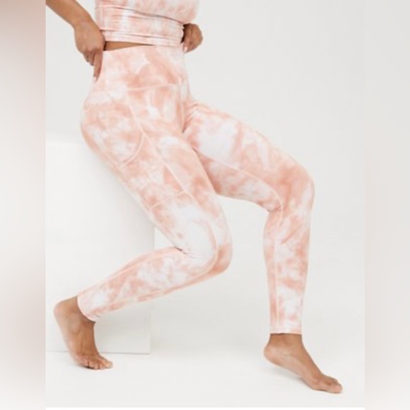 aerie Pants - Aerie Offline The Hugger High Rise Leggings and Top: Size M Pant Size Small Top